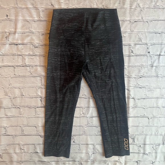 Lorna Jane Pants - Lorna Jane Legging Womens Space Dye Medium Cropped Running Athletic EUC Work Out
